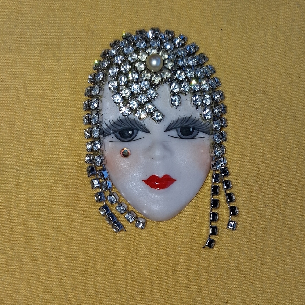 Vintage Porcelin Beatriz Flapper Brooch